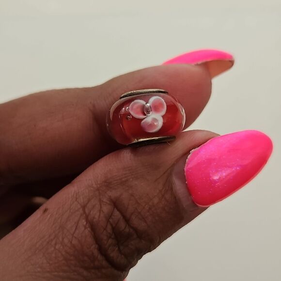 Murano Glass Bead Flower Charm Stamped 925 Burgandy/ White - Picture 6 of 16